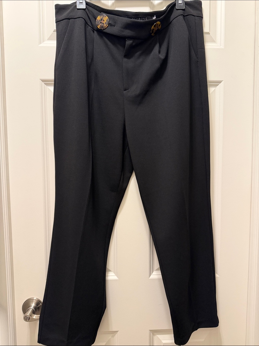 NWOT One5One black dress pants. Size XL.